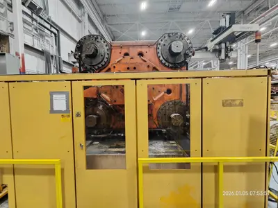 2002 HUSKY QUAD-LOC 2350 Injection Molding Horizontal/Vertical | Machinery Network (3)