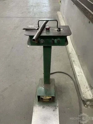 USED 1990 ACCURPRESS 710012