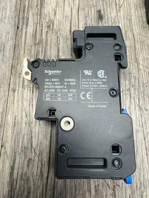 SCHNEIDER DF141 Electrical/PLC/Automation | ESS Industrial Equipment Sales (6)