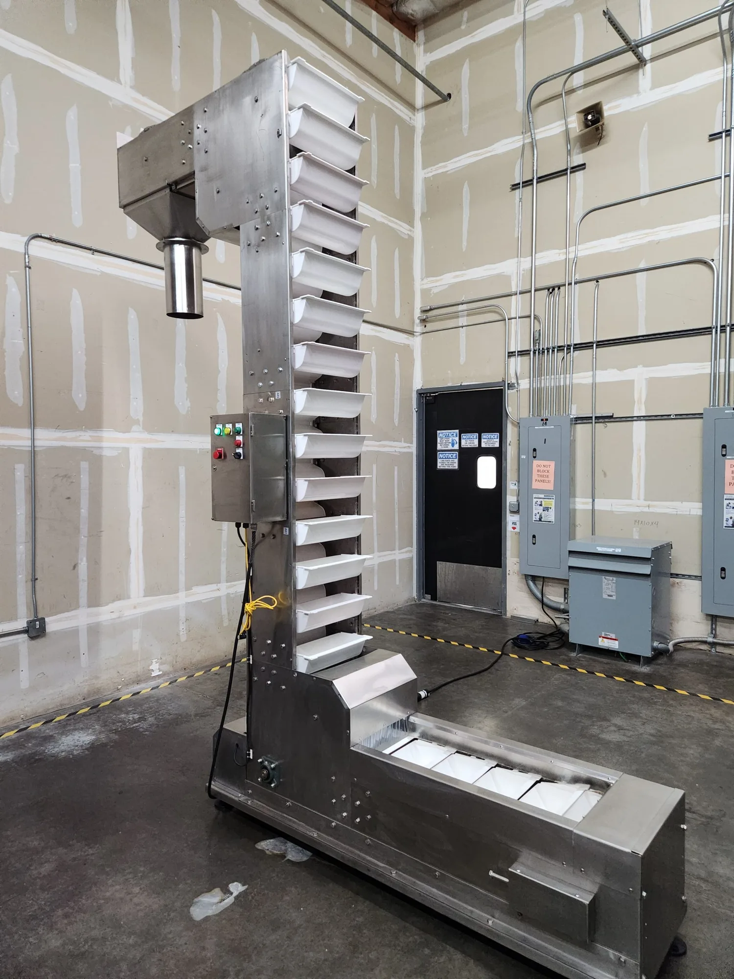 Z-Bucket Conveyor