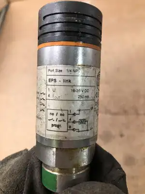 IFM PN5202 High Pressure Sensor w/ Monitor 4350PSI 18-36VDC 250mA 1/4″ NPT