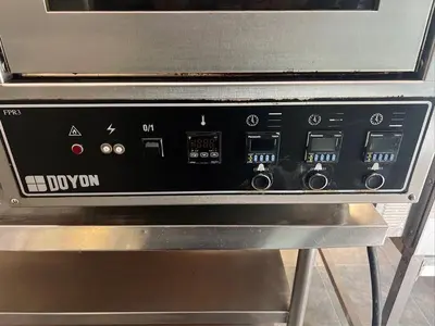 Doyon Model FPR3 - 3 Rotating Deck Pizza Oven - 208V 1 PhaseDoyon Model FPR3 - 3 Rotating Deck Pizza Oven - 208V 1 Phase