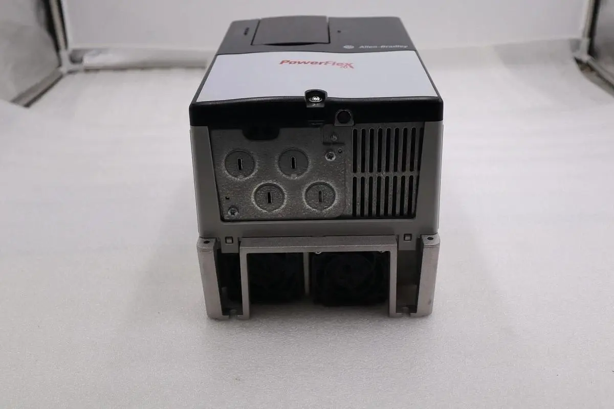 New 10hp ALLEN BRADLEY POWERFLEX 70 20AD014A0AYNANC0 MFG Date 2020 STOCK 1825