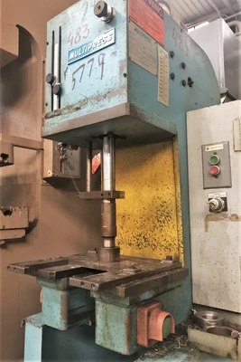 USED 1993 MULTIPRESS MULTIPRESS W3A-2 PRESS