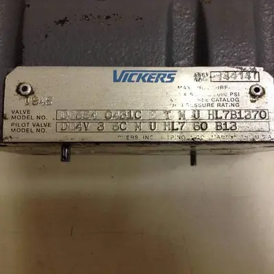 USED VICKERS DG4V-3-6C-M-U-HL7-60-B13