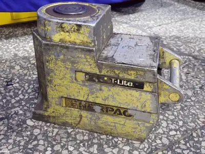 Enerpac  Hydraulic Jack