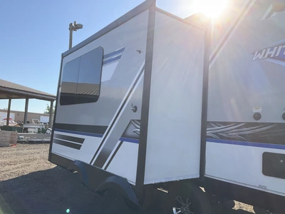 USED 2018 WHITE HAWK 23MRB
