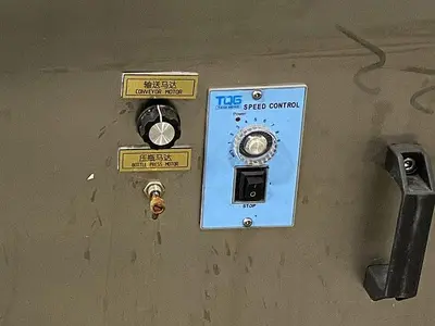 Bottle Labeller