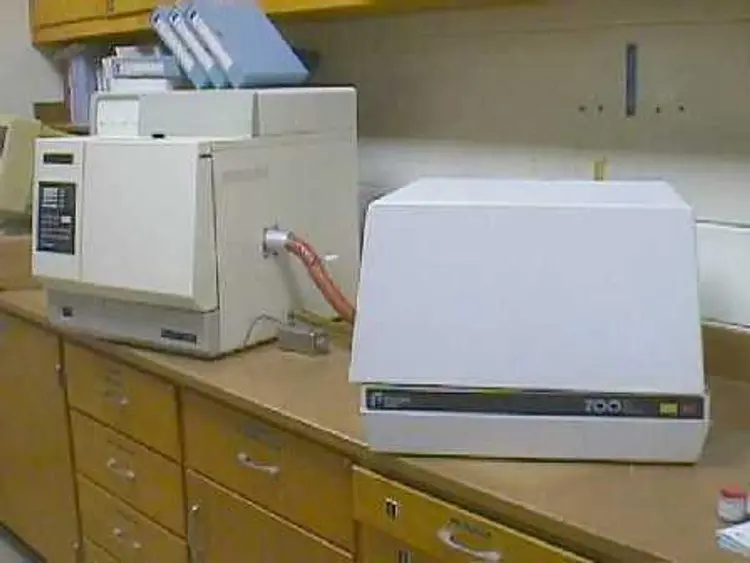 Used THERMO FISHER SCIENTIFIC MOD PUMP SERIAL# S5908162 GC Systems Texas US | Bamko Surplus Process Equipment #936228