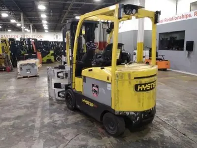 USED 2019 HYSTER E80XN