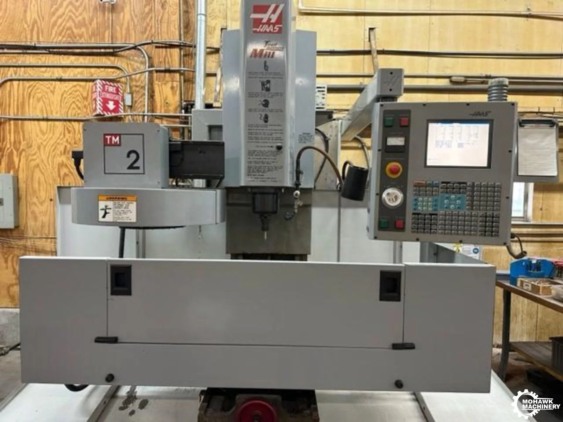 TM-2 HAAS CNC "TOOLROOM" VERTICAL MILL MACHINING CENTER w/20-POSITION AUTOMATIC TOOL CHANGER -RIGID TAPPING