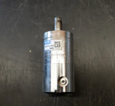 EATON CHAR-LYNN 129-0537-002 Hydraulic Motor | Buy Per Pound (4)