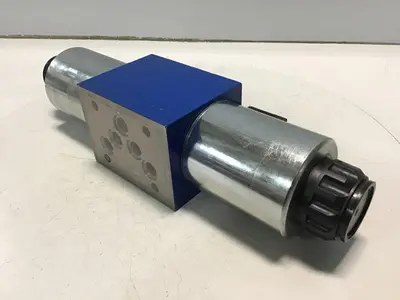 USED REXROTH 4WE10J33CG24N9K4