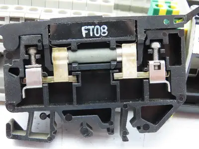 Allen Bradley Sprecher+Schuh Terminal Block Fuse DIN Rail Lot of 120