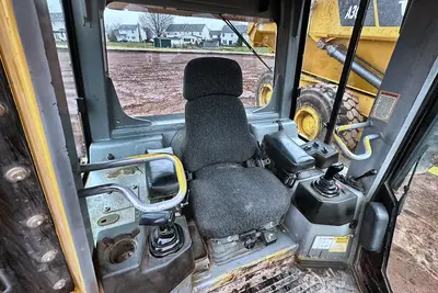 Used 2005 CATERPILLAR D5G XL Bulldozers Pennsylvania US | Proxy Equipment #1378128