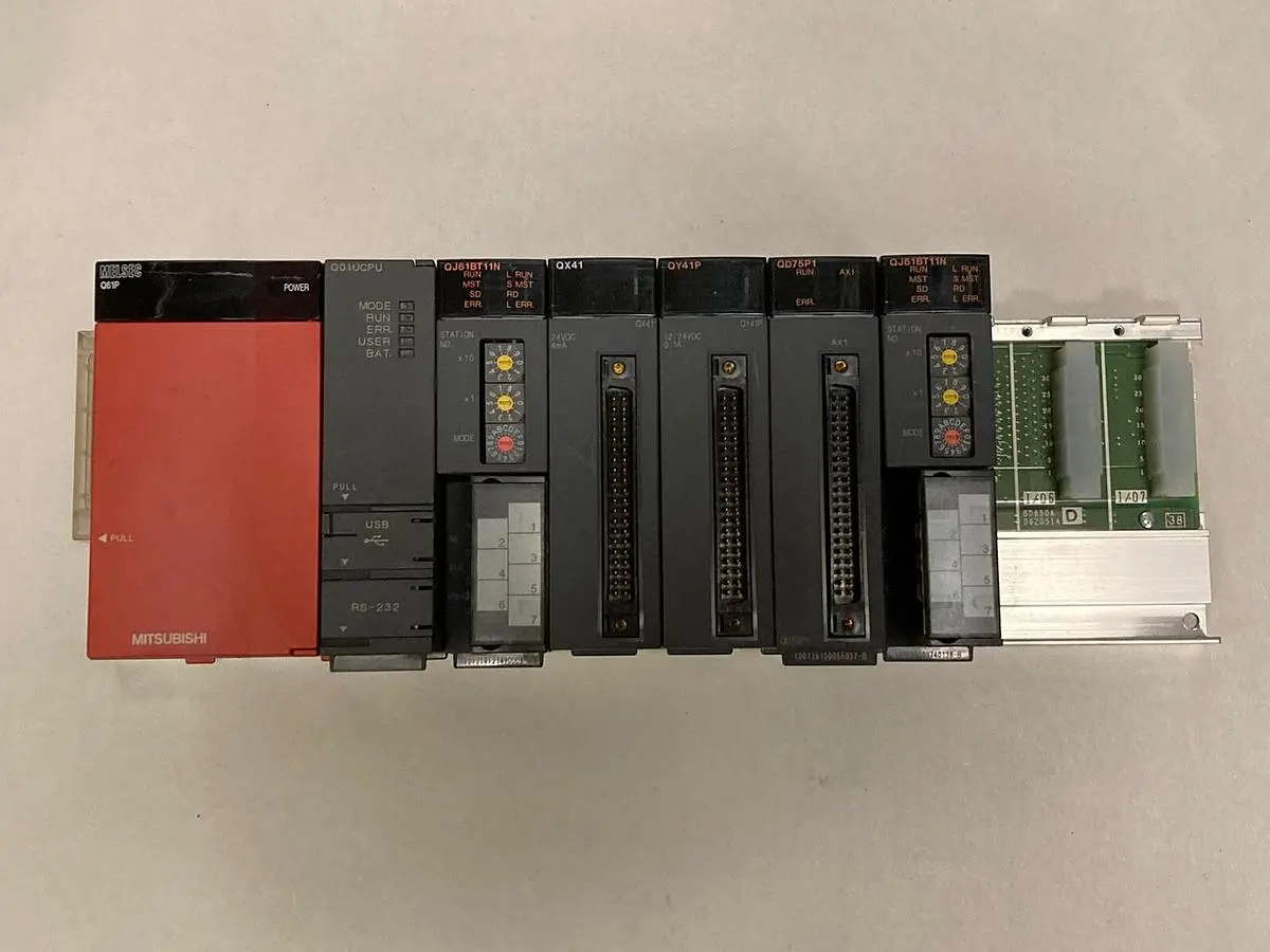 USED MITSUBISHI Q61P, Q01UCPU, QJ61BT11N (X2), QX41, QY41P, QD75P1