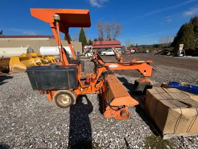 Used _UNKNOWN_ _UNKNOWN_ Mechanical Sweepers Oregon US | KNM Equipment Sales & Service #1363732