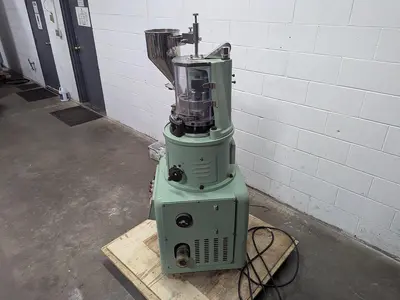 Pharmatec Tablet Press