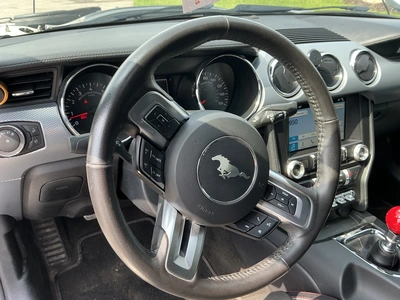 USED 2016 FORD MUSTANG