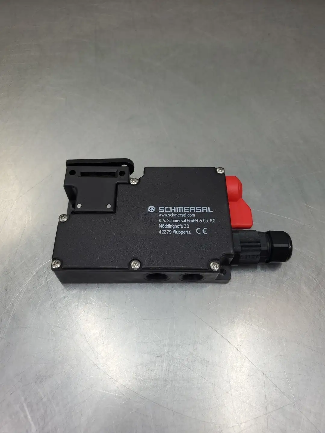USED Schmersal AZM 161SK-12/12RKA-024 Safety Interlock Switch, Right Angle