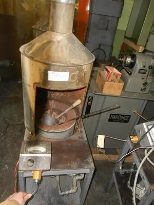 Charles Hones Gas Operated Melting Pot