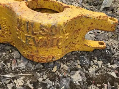 Used WILSON 5-3/4" CASING ELEVATOR Hoists (All Types) Pennsylvania US | East West Machinery & Drilling #1417273