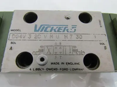 Vickers DG4V-3-2C-VM-U-H7-30 Directional Solenoid Valve 24VDC CETOP 3