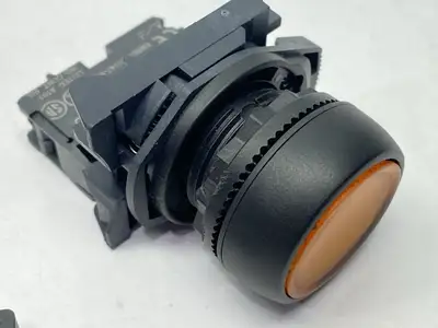 800FP-LF0 | Allen Bradley  Pushbutton 22mm Orange w/ 800F-ALP 800F-N3W 800F-X10 - Used