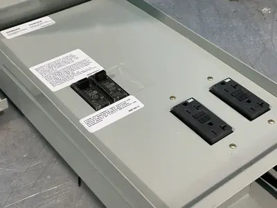 Used MIDWEST R011C010U Electrical Boxes Ohio US | HGR 24 #1280506