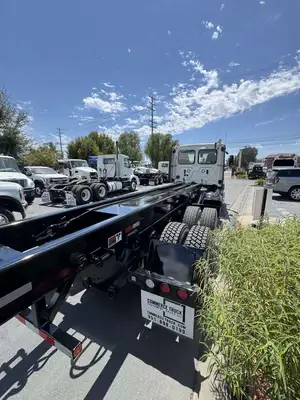 Used 2019 FREIGHTLINER CASCADIA 112 Hooklifts & Roll-Offs California US | Commerce Truck Equipment Sales #1548708