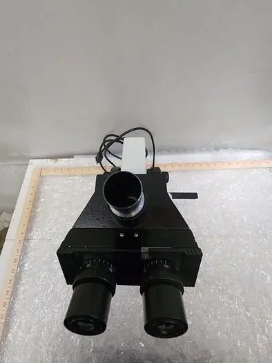 SPLIT FIELD MICROSCOPE WITH EYE PIECES, 4X4 ILLUMINATED STAGE, 3 OBJECTIVES