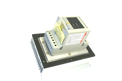 NEW ALLEN BRADLEY 160-BA01PSF1 DRIVE SER.C 160BA01PSF1