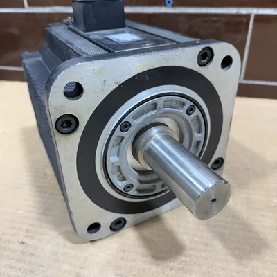 USED Yaskawa SGMG-30A2BAB