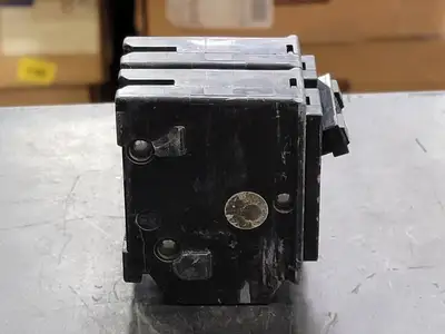 USED SQUARE D HOM245