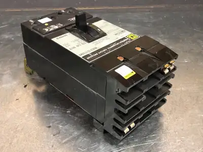 USED SQUARE D KA26225AC