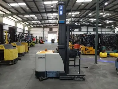 USED 2018 CROWN SP4050-30