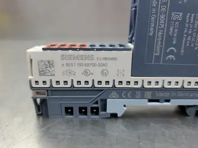 USED Siemens 6ES7131-6BF00-0BA0 Input Module w/6ES7193-6BP00-0DA0 Base Unit.