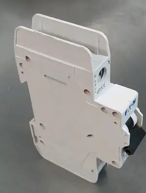 Eaton FAZ-D10/1-NA-SP 1 Pole 10A Circuit Breaker Loc4E33