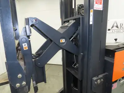 Doosan Forklift Stand On 36V Electric Pantograph Reach Truck 3241lbs 2569h 20' L