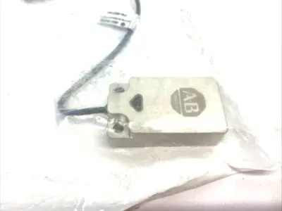 New | in-Stock Allen-Bradley Ser. A Miniature Rectangular Inductive Sensor Proximity Sensors Michigan US | Maverick Industrial Sales #1411537