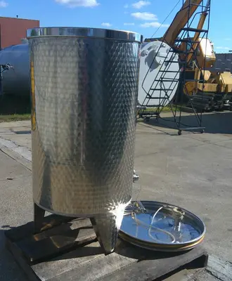 SPC9383  Tank 160 gallon vertical tank, 304 SS, slope