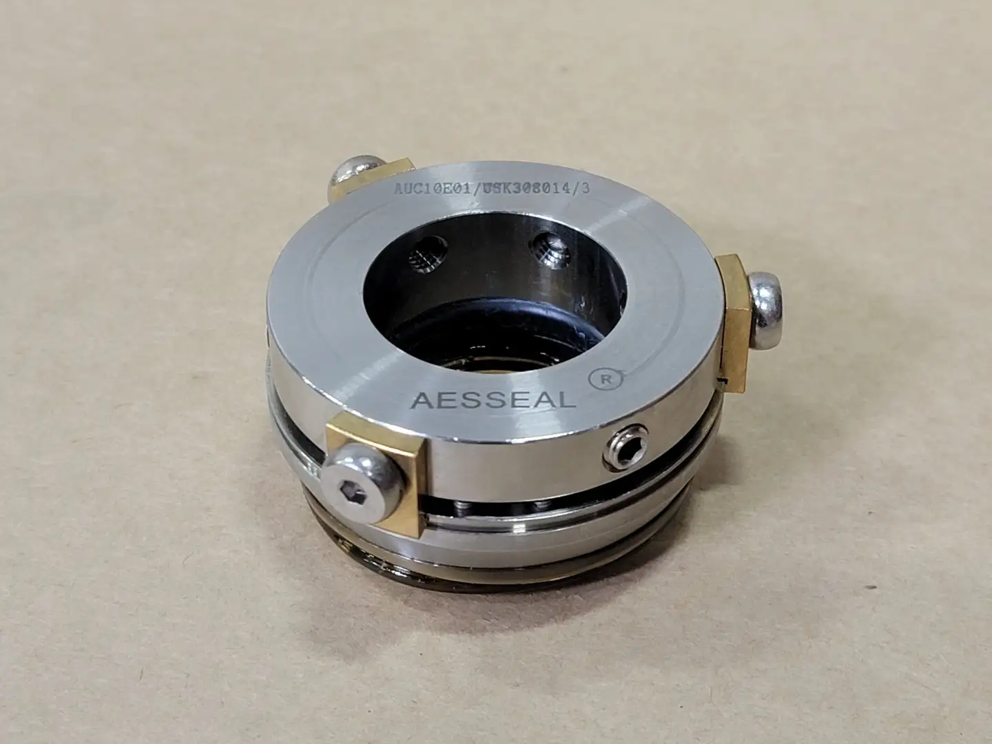 NEW AESSEAL AUC10E01/USK308014/3