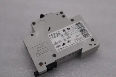 NEW OPEN BOX Eaton FAZ-D10/1-SP Circuit Breaker STOCK L-350-C