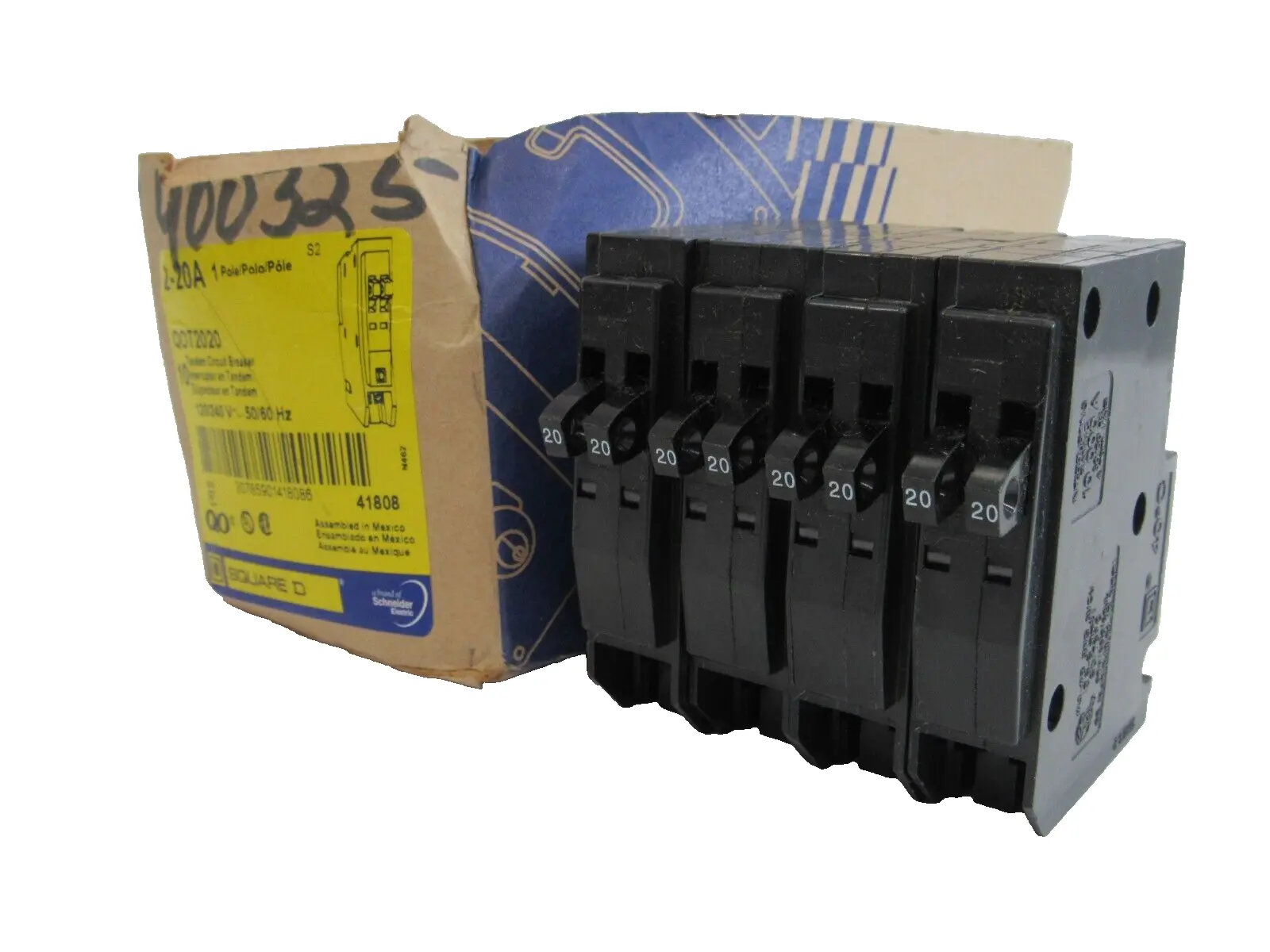 NEW SQUARE D QOT2020 CIRCUIT BREAKER 2-20A LOT OF 4