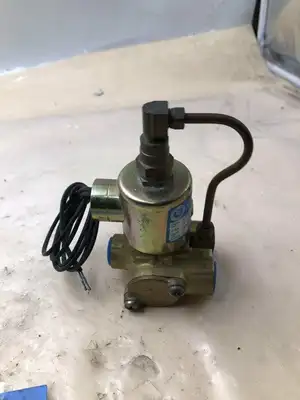 Honeywell Skinner LP3LB3150 3/8″ 3-Way Brass Solenoid Valve 10-150PSI 110/120PSI