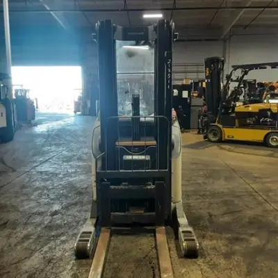 USED 2016 CROWN RR5725-45