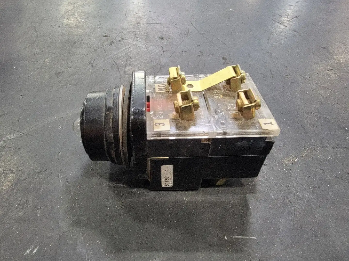 NEW FURNAS 52PX3G3U
