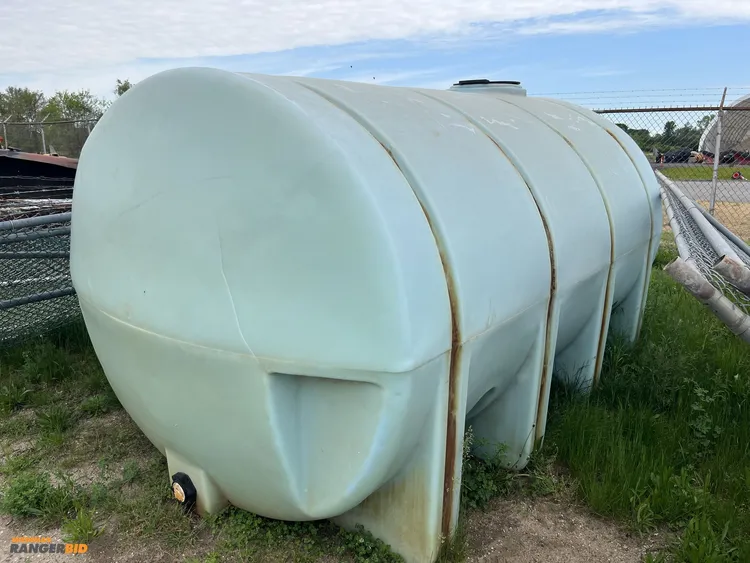 Used 3,000 GALLON POLLY TANK _UNKNOWN_ Plastic and Fiberglass Tanks Michigan US | Miedema Asset Management Group #1174391