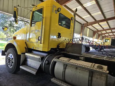 USED 2014 KENWORTH T800