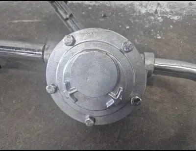 USED ULINE H-5647